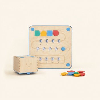 Kép a Primo Cubetto oktató robot termékhez